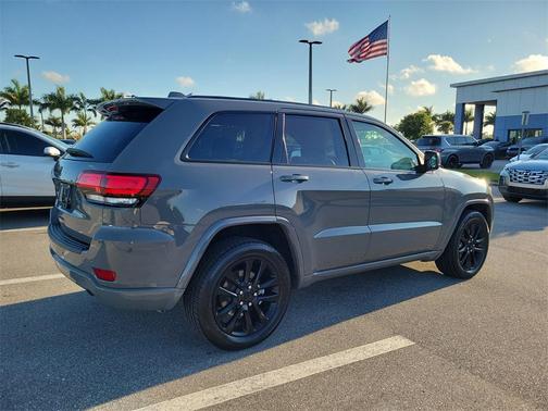 2021 Jeep Grand Cherokee Laredo