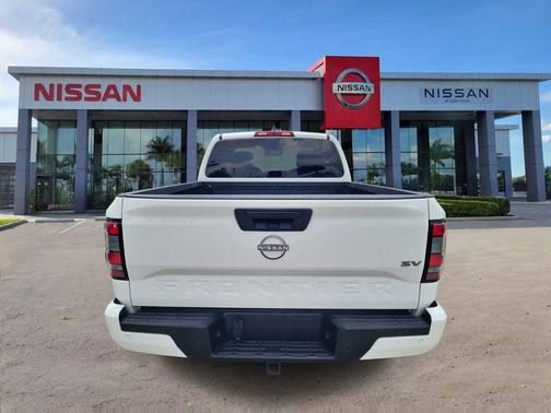 Glacier White 2022 Nissan Frontier SV
