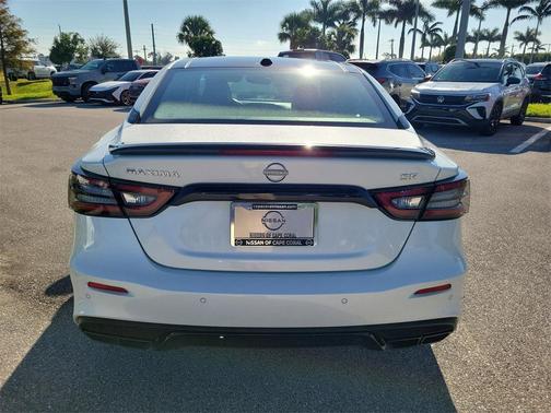 2023 Nissan Maxima SR Xtronic CVT