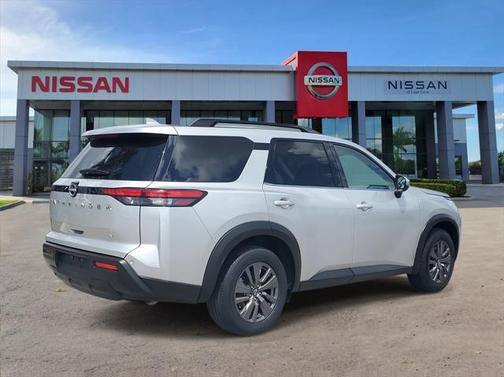 2022 Nissan Pathfinder SV 2WD