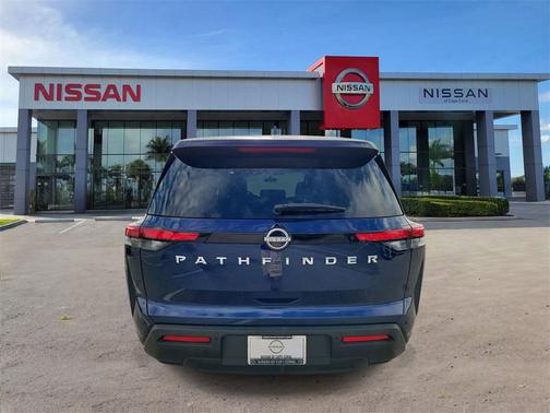 2022 Nissan Pathfinder S 2WD