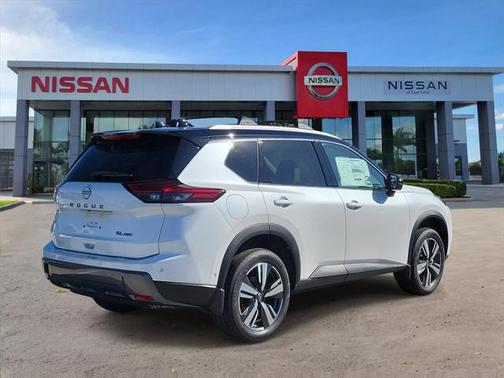 2025 Nissan Rogue SL