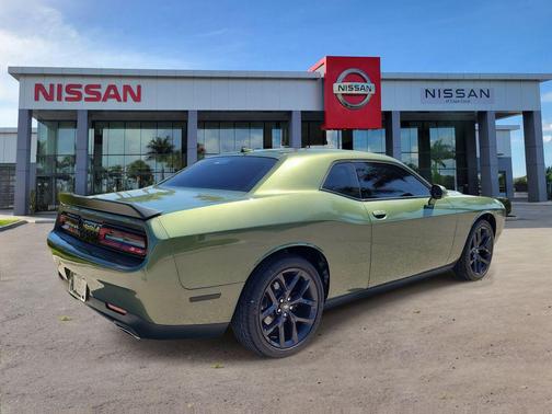 2021 Dodge Challenger SXT