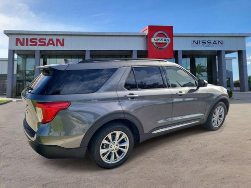 CARBONIZED GRAY METALLIC 2023 Ford Explorer XLT