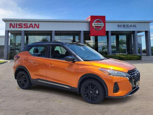 Monarch Orange Metallic/Super Black 2023 Nissan Kicks SR