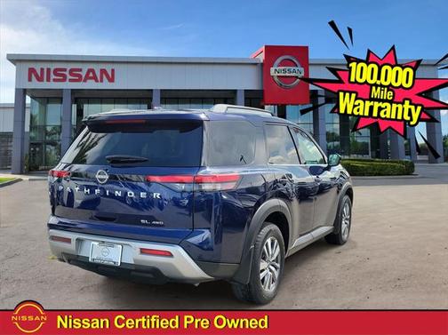 2022 Nissan Pathfinder SL 4WD