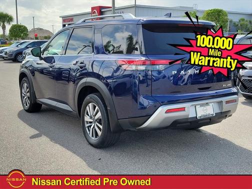 2022 Nissan Pathfinder SL 4WD