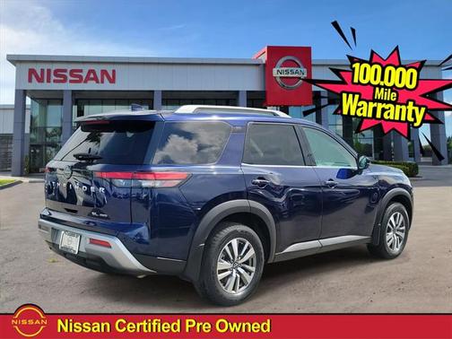 2022 Nissan Pathfinder SL 4WD