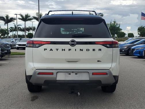 2023 Nissan Pathfinder SL FWD