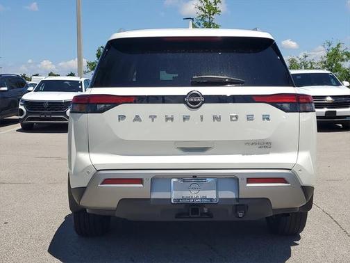 2023 Nissan Pathfinder Platinum 4WD