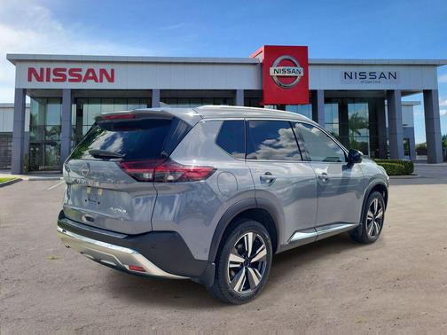 Boulder Gray Pearl 2022 Nissan Rogue Platinum