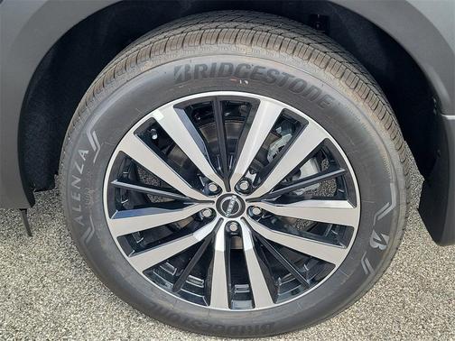 2025 Nissan Pathfinder Platinum FWD