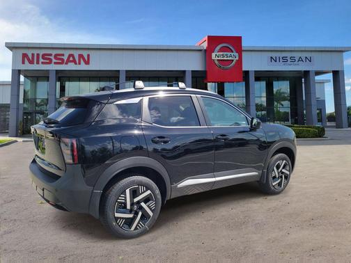 Super Black 2026 Nissan Kicks SV
