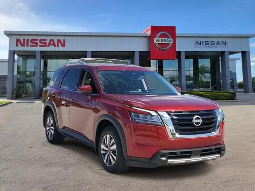 2023 Nissan Pathfinder SL 4WD