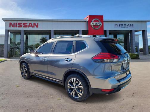 2017 Nissan Rogue SL