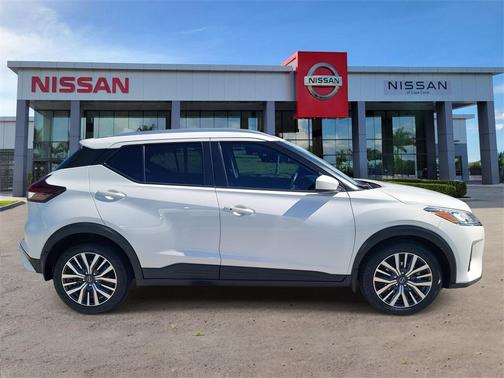 2023 Nissan Kicks SV
