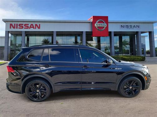 2023 Volkswagen Tiguan 2.0T SE R-Line Black