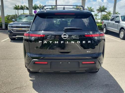 2024 Nissan Pathfinder SV FWD