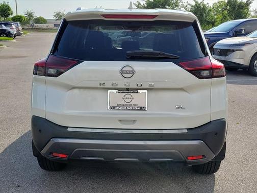 2022 Nissan Rogue SL