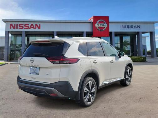 2022 Nissan Rogue SL