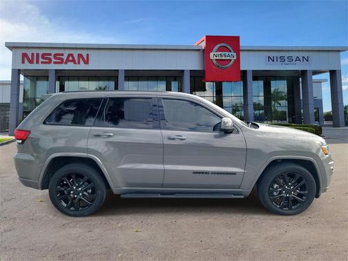 2021 Jeep Grand Cherokee Laredo