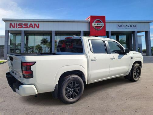 Glacier White 2026 Nissan Frontier SV