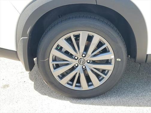 2025 Nissan Pathfinder SL FWD