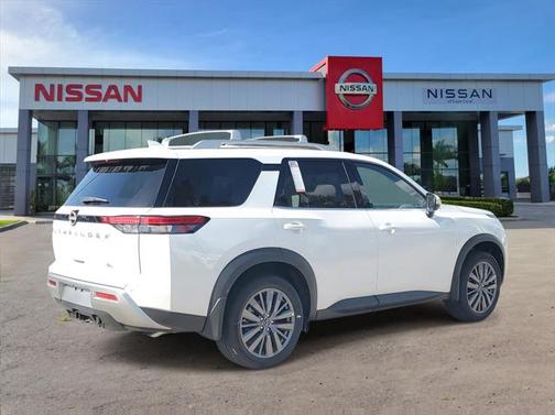 2025 Nissan Pathfinder SL FWD