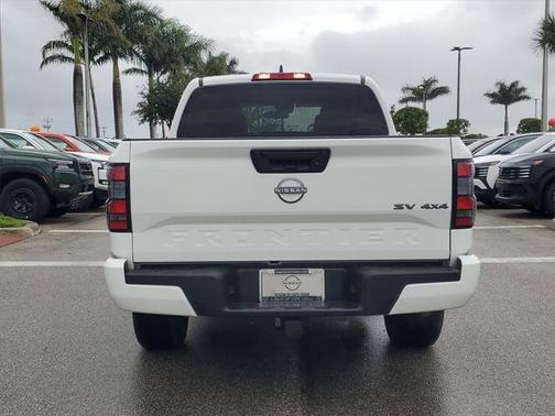 2023 Nissan Frontier SV