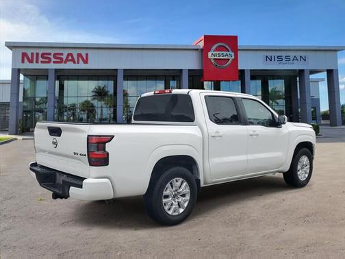 2023 Nissan Frontier SV