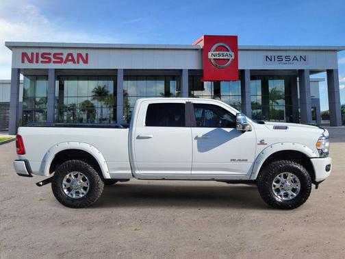 Bright White Clearcoat 2024 RAM 2500 Laramie Crew Cab 4x4 6'4' Box