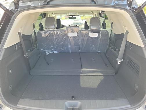 2025 Nissan Pathfinder SL FWD