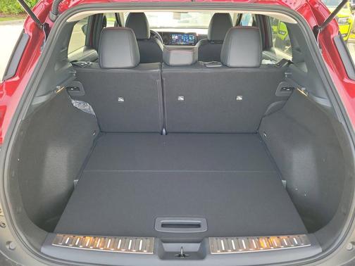 Scarlet Ember Tintcoat 2026 Nissan Kicks SR