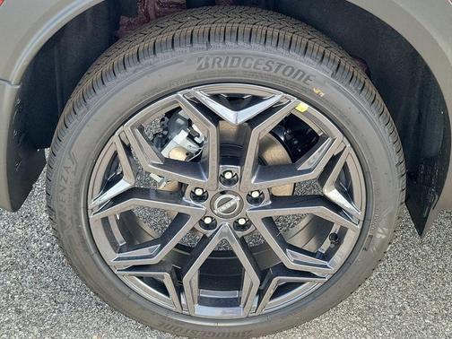 Scarlet Ember Tintcoat 2026 Nissan Kicks SR