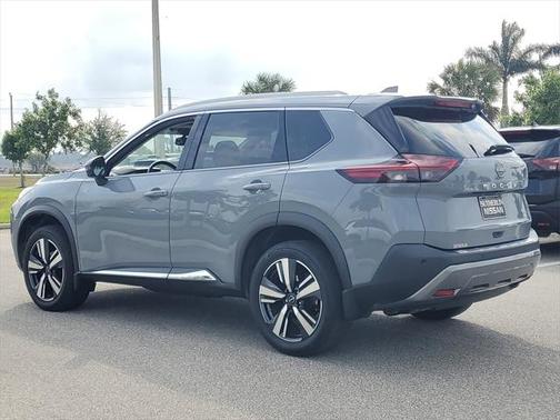 2022 Nissan Rogue SL