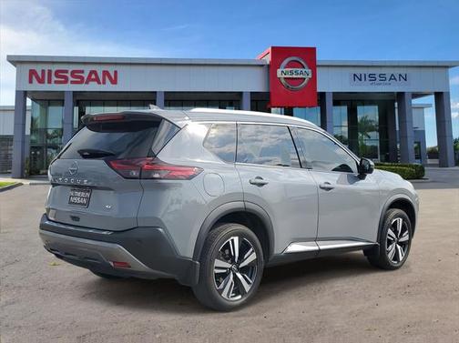 2022 Nissan Rogue SL