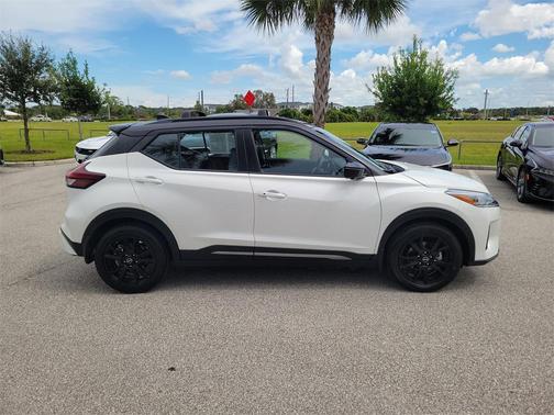 2024 Nissan Kicks SR