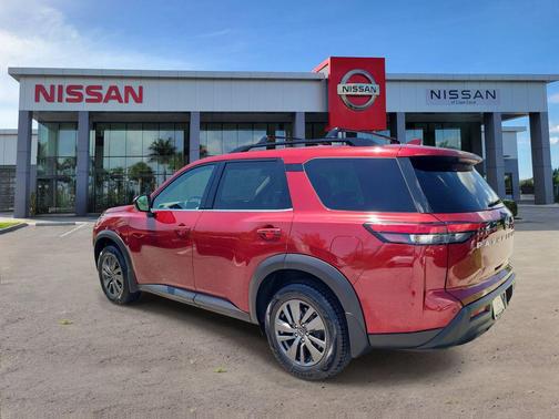 Scarlet Ember Tintcoat 2022 Nissan Pathfinder SV 4WD