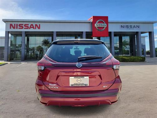 2023 Nissan Kicks SV