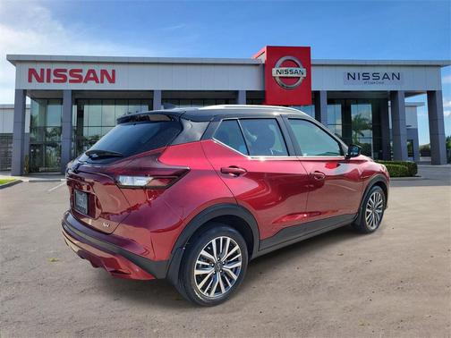 2023 Nissan Kicks SV