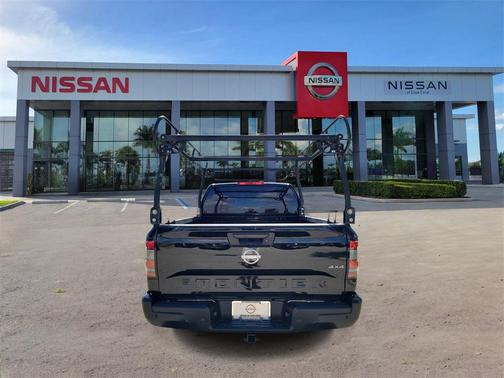 2023 Nissan Frontier S