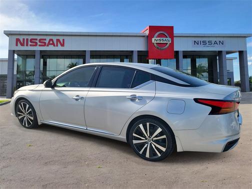 2020 Nissan Altima Platinum FWD