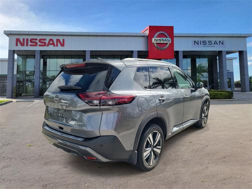 2023 Nissan Rogue SL