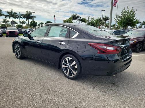 2017 Nissan Altima 2.5 SR