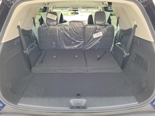 2025 Nissan Pathfinder SV FWD