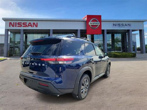 2025 Nissan Pathfinder SV FWD