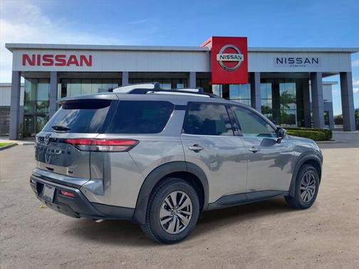 2022 Nissan Pathfinder SV 2WD