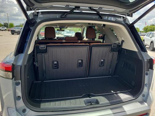 Boulder Gray Pearl 2026 Nissan Pathfinder Platinum