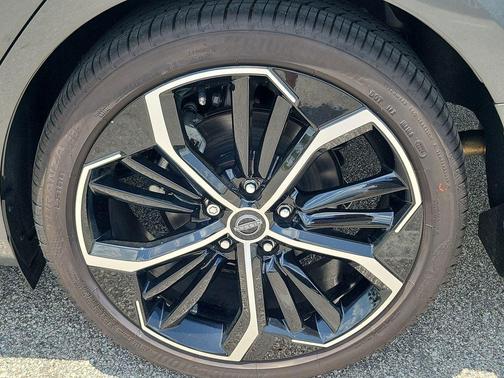 2025 Nissan Altima SR FWD