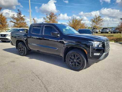 2022 Nissan Frontier SV
